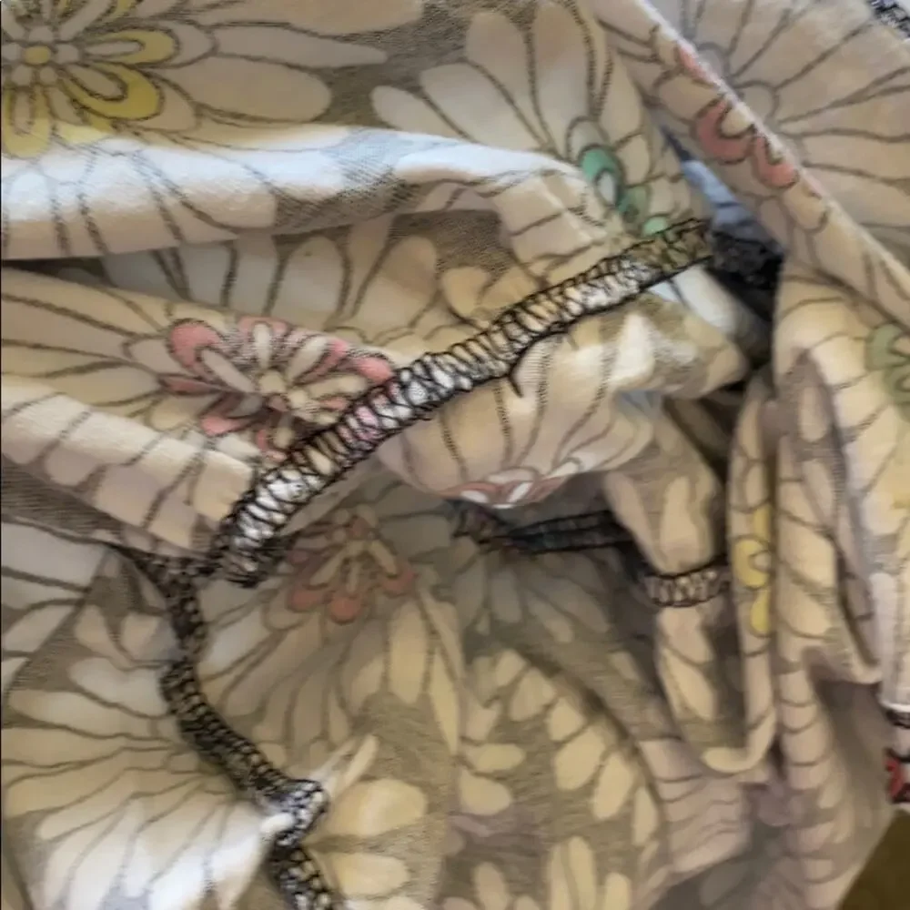 OshKosh Colorful floral dress with pockets size 8 girl